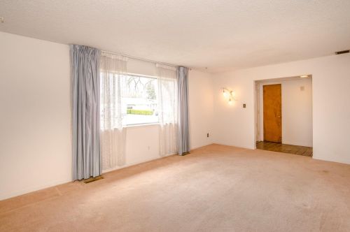 4 Casa Linda Dr, Woodland CA  95695-4612 exterior