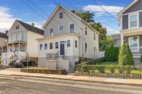 67 Church St, Highland Falls, NY 10928-2038