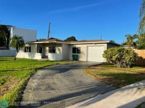 1200 2nd Ave, Dania Beach FL  33004-4601 exterior