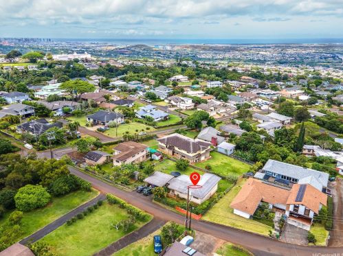 99-1255 Napuanani Rd, Aiea, HI 96701