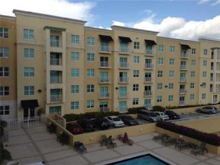 48 Menores Ave, Miami FL  33134-4286 exterior