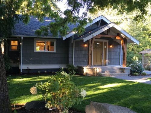 1312 13th Ave, Olympia WA  98501-2403 exterior
