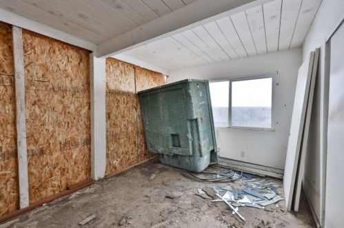 6634 Radio Dr, San Diego CA  92114-1611 exterior