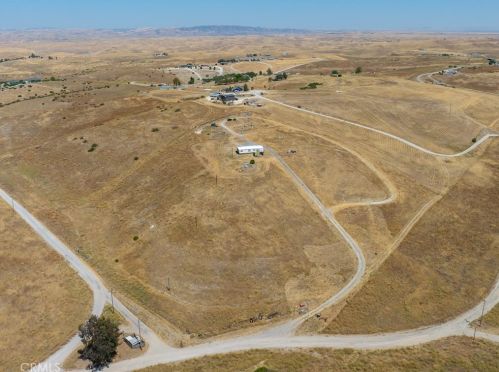 3696 Yosemite Pl, Lake Nacimiento CA  93446-7485 exterior