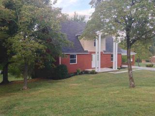 550 Cliffwood Dr, Newport, TN 37821-2523