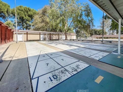 26817 Oak Branch Cir, Santa Clarita CA  91321-1455 exterior