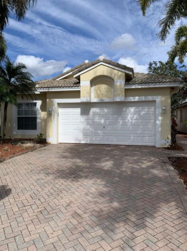 7701 Cherry Blossom Way, Boynton Beach, FL 33437-5447