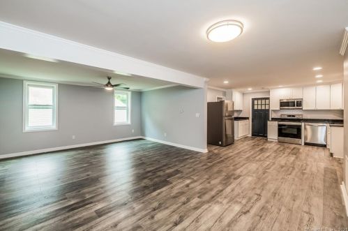 12 Icehouse Rd, Norwich CT  06351-3207 exterior