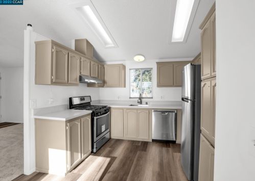 16150 Ashland Ave, San Lorenzo CA  94580-1116 exterior