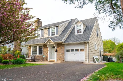 325 Moreland Rd, Willow Grove, PA 19090-3507