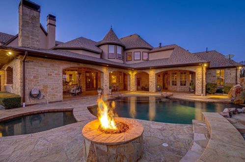 2045 Broken Lance Ln, Rockwall, TX 75032-8884