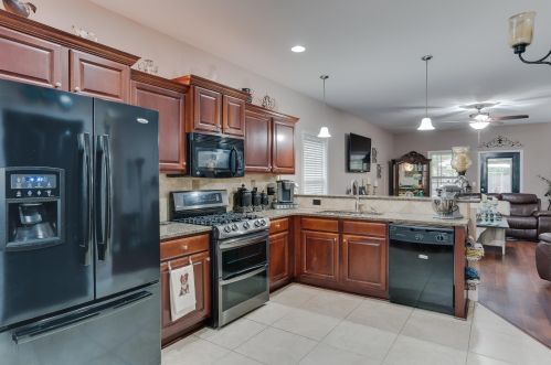 84 2nd Ave, Shalimar FL  32579-1951 exterior