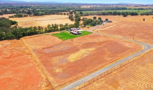 301 Sunnybrook Ln, Oroville CA  95965-8101 exterior