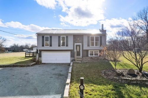 880 Lubeck Dr, Saint Martin, OH 45118-9449
