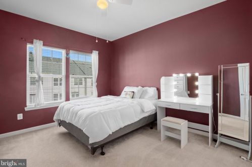 7366 Brunson Cir, Gainesville VA 20155 exterior