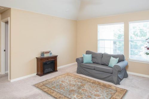 4500 Sandra Lynn Dr, Lewisville TX  75022-1004 exterior