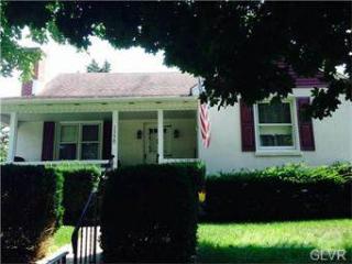 1390 Clearfield Ave, Bethlehem, PA 18015-4604