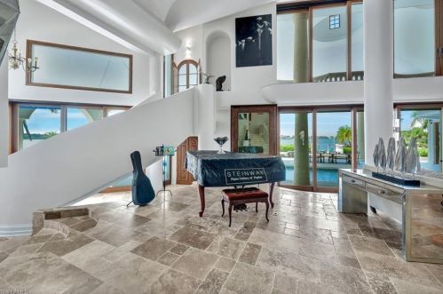 550 Alameda Ct, Marco Island FL  34145-5830 exterior