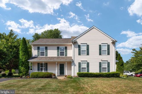 17296 Magic Mountain Dr, Round Hill, VA 20141-2486