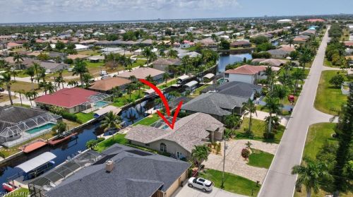 2009 17th Pl, Cape Coral, FL 33909-4738