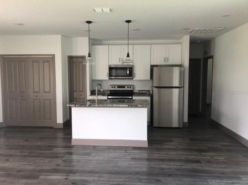 684 Reindeer Dr, Kissimmee, FL 34759-4317