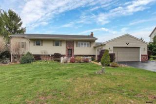15 Surrey Dr, Longlevel, PA 17368-9082