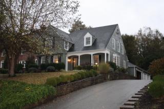 2227 Valley Vista Rd, Louisville, KY 40205-2036