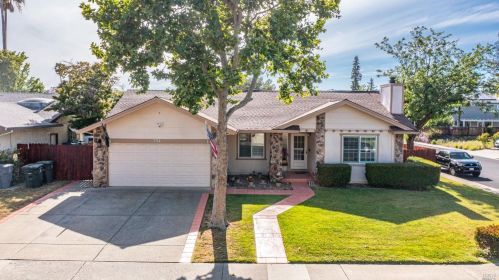 754 Tulare, Vacaville CA  95687-6250 exterior