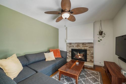 104 Clark Way, Vacaville CA  95687-6407 exterior