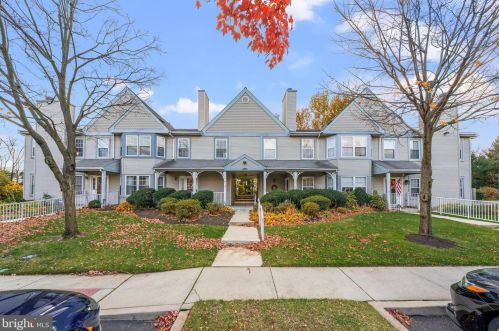 1106 Sweetwater Dr, Riverton, NJ 08077-2473