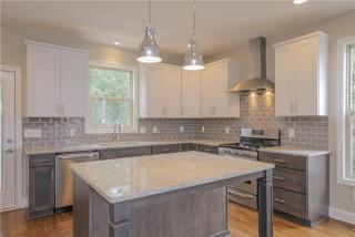 44 Twin St, Nashville, TN 37209-1836