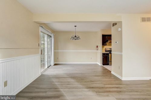 53 Vlg Dr, Collegeville PA  19473-2314 exterior