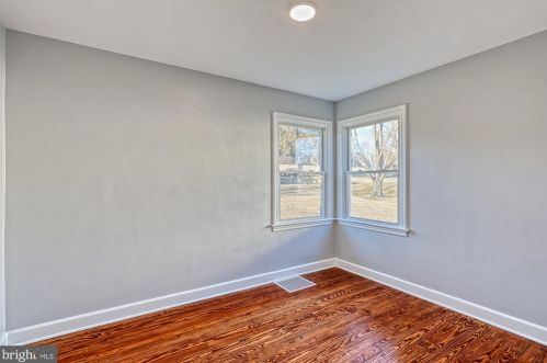 185 Hanover St, Spring Grove PA  17362-1103 exterior