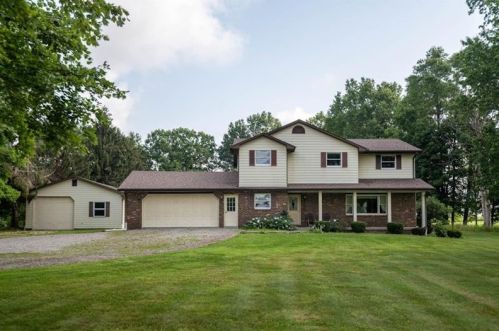 4905 Sample Rd, Hermitage, PA 16148-6241