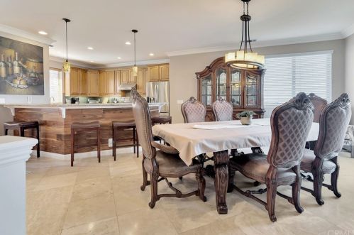 725 Red Cloud Rd, Lake Nacimiento, CA 93446-2912