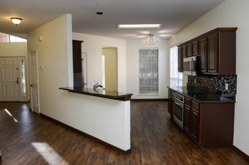 6616 Candlecreek Ln, Plano TX  75024-5508 exterior