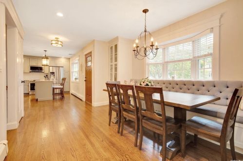 429 Hillside Ave, West Sayville NY  11796-1205 exterior