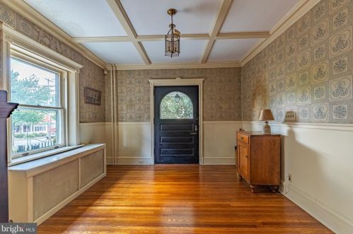 1005 Broom St, Wilmington, DE 19806-4513