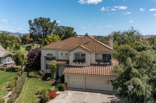 310 Bonnie Ln, Hollister, CA 95023-6616