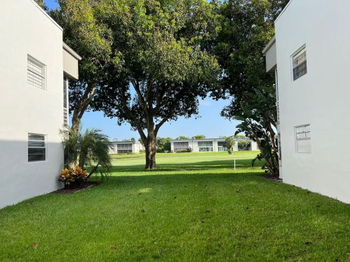 153 Normandy D, Delray Beach FL  33484-4754 exterior