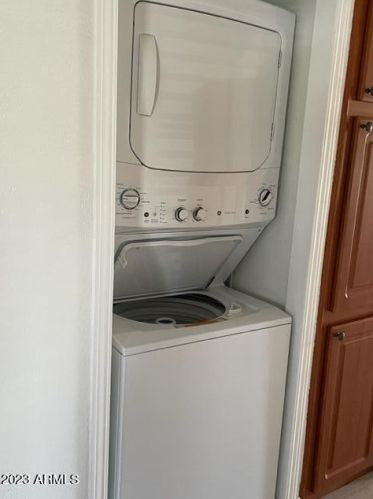 1935 Torrey Pne Ln, Chandler AZ  85249-3876 exterior