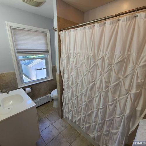 54 Hackensack Ave, Ridgefield Park NJ  07660-1328 exterior