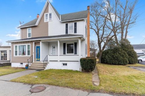 227 Broadway, Wind Gap, PA 18091-1406
