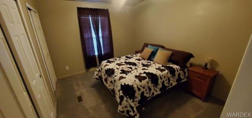 1643 Vly Dr, Mohave Valley AZ  86440-8583 exterior
