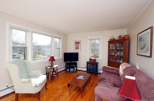 12 Whitlock Ave, Bethel CT  06801-2818 exterior