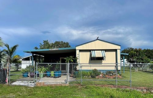 309 Oakmont Ave, Moore Haven, FL 33471