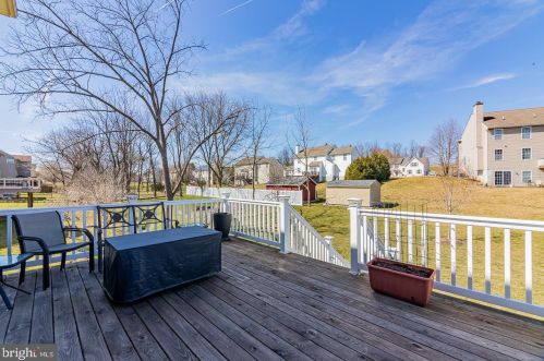 303 8th Ave, Parkesburg PA  19365-1359 exterior