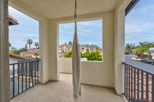 7437 Magellan St, Carlsbad CA  92011-5412 exterior