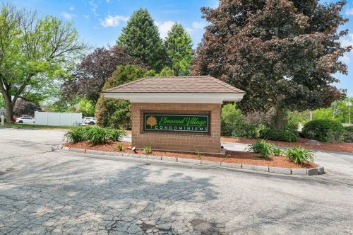 407 Elmwood Dr, Hudson, NH 03051-3242