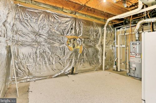 14286 Chalfont Dr, Haymarket VA  20169-2632 exterior